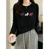 Camiseta de manga longa de algodão de bambu única e estilosa para mulheres, branca, versátil, modeladora, macia e confortável, perfeita como camada base para o outono