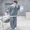 Traje para Niños Primavera y Otoño 2026 Nuevo Estilo Conjunto de Otoño Infantil para Niños Mayores, Sudadera de Primavera Conjunto Deportivo de Dos Piezas Moderno