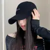 Boné Preto Bordado para Mulheres, Estilo Coreano, Versátil, Emagrecimento Facial, Coroa Profunda, Aba Larga, Circunferência da Cabeça Grande, Topo Macio