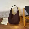 Bolsa de Ombro Única Cor Sólida Personalidade Retrô Novo Estilo Outono 2026 Bolsa para Trabalho e Deslocamento Sob o Braço Bolsa Tote Fashion de Grande Capacidade