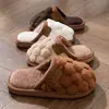 Chinelos de algodão femininos para uso doméstico no outono e inverno, chinelos quentes de pelúcia com sola grossa antiderrapante para ambientes internos para primavera e outono, chinelos peludos para casais e homens