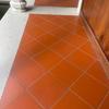 Cozinha de restaurante azulejo especial antiderrapante absorvente azulejo de chão cinza amarelo tijolo à prova de umidade 300x 300mm tijolo de pote vermelho côncavo e convexo