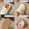Botas de Nieve para Niñas Cálidas con Felpa Adicional 2026 Invierno Nuevos Zapatos de Algodón para Niños Zapatos Grandes de Algodón de Caña Baja para Niños Pequeños Caminar