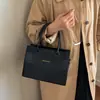 Bolso Cuadrado Pequeño Texturizado de Alta Calidad al por Mayor para Mujer, Nuevo Bolso de Hombro de Lujo Ligero con Patrón de Cocodrilo Primavera 2026, Bolso Cruzado de Moda