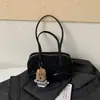 Este año, las bolsas de gran capacidad están de moda. Aquí están las novedades de otoño de 2026: bolsos versátiles y elegantes de axila y bolsos de hombro de alta gama para mujer