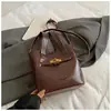 Bolso Cesta de Verduras Retro de Mano para Mujer 2025 Invierno Nuevo de Moda Estilo Coreano Bolso Cubo Bolso de Hombro Único Bolso Cruzado