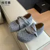 Sapatilhas estilo francês, com aumento de altura, de bolinhas, modelo Mary Jane, sapatos femininos, sapatos estilo Birkenstock, nova coleção outono 2026, mocassins e sapatos slip-on