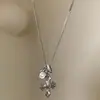 Estrelas Brilhantes Fofas Chegada Nova 2025 Colar de Diamante Feminino Luxo Leve Exquisito Senso de Alto Padrão Corrente de Clavícula Sem Cor Joia