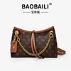 Bolsa Retrô de Luxo Leve para Presbiopia Bolsa de Grande Capacidade para Mulheres Nova Bolsa Tote de Outono Bolsa de Ombro com Corrente Bolsa Transversal