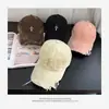 Gorra de Béisbol Metálica Resistente Estilo Retro Americano con Cruz Incisa Rota Elegante Individual Moderna Corona Profunda Gorra Plana para Pareja