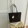 Bolsa estilosa de grande capacidade para estudantes indo para a aula, novo modelo 2026 para mulheres, bolsa tote casual simples, bolsa de ombro