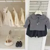 [Le'en Baby] Estilo Coreano! Conjunto de T-shirt fofa com gola Peter Pan e calça pantalona xadrez, design original, para meninas