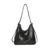 Bolsa de Ombro Única Fashion Multiuso Feminina Grande Capacidade Bolsa de Mão Retrô Bolsa Transversal Versátil Mochila Casual para Estudante Tendência Transfronteiriça