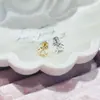 Ear cuffs de acero de titanio con diseño de corazón incrustado de diamantes en forma de estrella, únicos, compactos, modernos, versátiles, aretes de lujo ligero para mujer