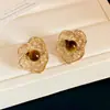Brincos de Zircônia Dourada Café Laço Geométrico Gota d'Água Pérola Estilo Retro Francês Brincos de Tarraxa Nicho Sensação de Alto Padrão Joias para Orelha