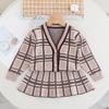Falda suéter de cuadros grandes para niños otoño e invierno Nuevo Traje de dos piezas tejido Baoli estilo Chanel para bebé niña Moda estilo occidental
