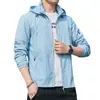 Verão Thin Coat Homens com capuz Jaqueta Protetor Solar Moda Tendência All-match Estudante Outdoor Roupas Protetor Solar Leve