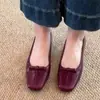 Mocasines retro de piel suave estilo francés para mujer con punta cuadrada y lazo, nuevos zapatos planos bajos de otoño 2026