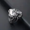 Anillo de acero de titanio de moda retro personalidad calavera fantasma dominador marea macho anillo de comida joyería punk SA574