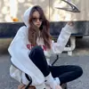 Roupas de inverno 2026 nova blusa de moletom estilosa e que rejuvenesce, com estampa de letras estilo americano e mangas compridas para mulheres, jaqueta com capuz de caimento solto para outono, moderna