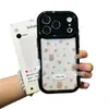 Funda de oso floral fresca adecuada para Apple 17 Pro Max, linda funda de teléfono color crema para 17/16, anti-caídas de dibujos animados para 15/14