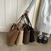 Bolso de hombro tipo tote de gran capacidad para el trabajo, nueva tendencia casual de primavera 2026, bolso de hombro diario texturizado para mujer
