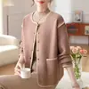 Outono/Inverno 2026 Novo Estilo Roupa de Mãe Jaqueta Estilo Pequeno Chanel Moda para Mulheres de Meia-Idade e Idosas Cardigan Rejuvenescedor Top Elegante