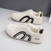 Tênis de Treino Agande com Solado Plano Feminino 2026 Primavera/Verão Novo Estilo Esportivo Branco Leve Solado Macio Casual Board Shoes K3921