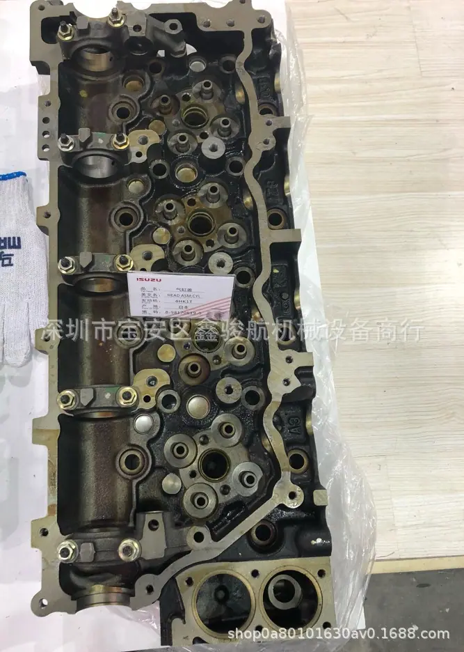 4HK1缸盖2