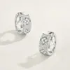 Pendientes de Plata 925, Pinzas de Oreja Clásicas de Trébol de Cuatro Hojas, Completamente Incrustados con Moissanita, Estilo Ins, Lujo Ligero, Gama Alta, Pendientes Exquisitos