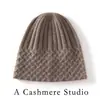 Gorro quente de tricô com tranças, novo estilo outono/inverno, 100% caxemira pura, gorro feminino, cor sólida, gorro que cobre as orelhas