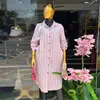 Moda Feminina Transfronteiriça Europeia e Americana Verão 2026 Novo Conjunto Elegante de Camisa Longa Listrada com Gravata e Calça de Pernas Largas
