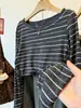 Conjunto estilo coreano listrado cinza justo de manga comprida top de malha básico para mulheres outono petite curto fino top de baixo