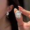 Brincos de Prata 925 com Textura de Pérola Irregular em Forma de Leque Estilo Francês, com Sensação Fresca e de Alto Padrão, Brincos Elegantes e Graciosos para Venda por Atacado