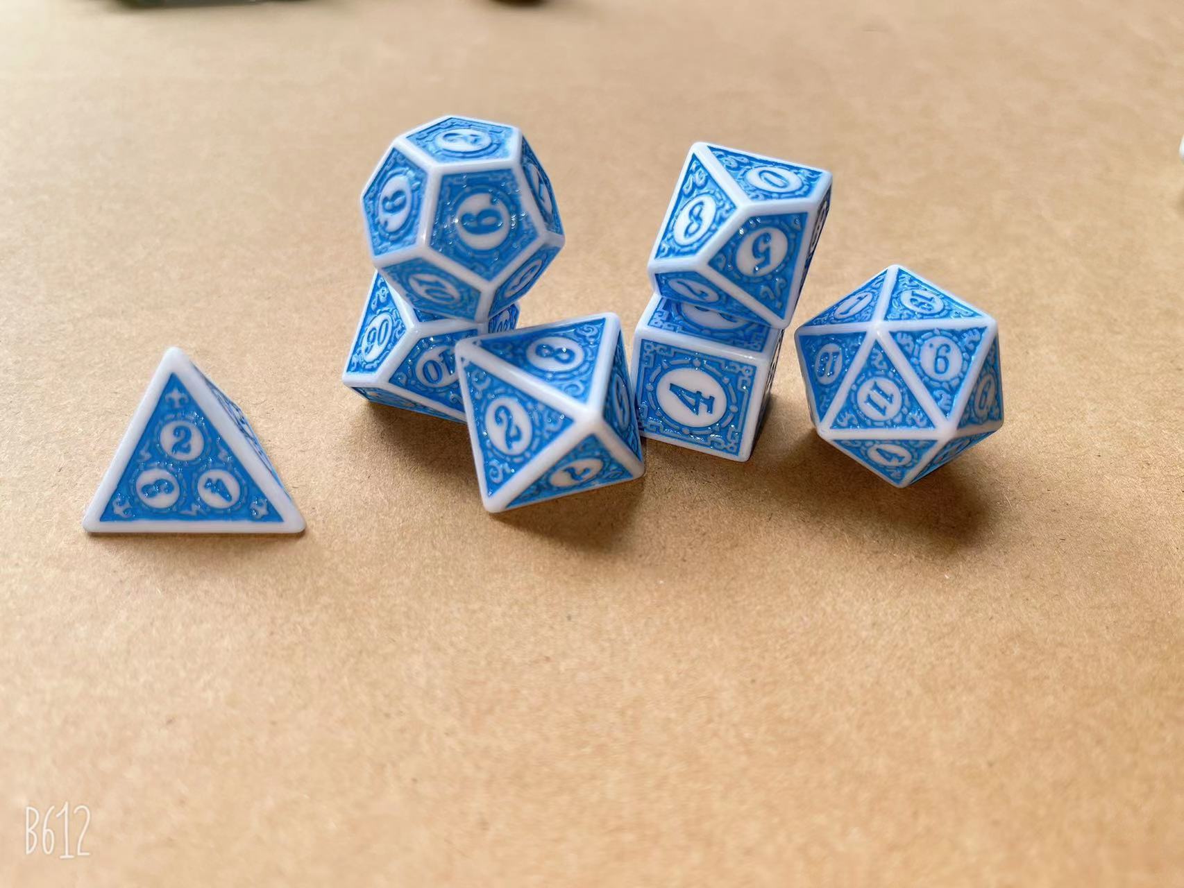 7个一套复杂图案实色白点蓝油