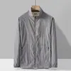Versátil Ropa Nueva de Verano 2025 con Protección Solar, Ropa Ligera y Transpirable tipo Piel Exterior, Camisa con Protección Solar, Color Sólido Talla Grande Cuello Alto