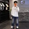 Conjunto de Ropa de Otoño para Niños 2026 Nuevo Estilo Conjunto de Dos Piezas con Sudadera y Jeans de Otoño para Niños Medianos y Mayores Atractivo Moderno a la Moda