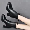 Botas de Cano Curto Impermeáveis com Plataforma e Salto Grosso Femininas Outono/Inverno 2026 com Forro de Lã para Aquecimento, Zíper Traseiro, Versáteis, Antiderrapantes, Resistentes ao Desgaste
