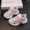 Nuevos zapatos deportivos para niños, invierno, cuero impermeable, forro polar, cálidos, adecuados para niños y niñas, niños pequeños y niños pequeños, zapatos para correr y casuales