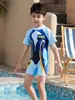 Maiô Infantil Masculino 202 Novo Verão Protetor Solar Respirável Peça Única Maiô Infantil Estudante Banho Quente Férias Maiô