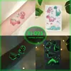 Pegatinas de Tatuaje de Dibujos Animados para Niños, Mundo de Dinosaurios Luminoso, Pegatinas Temporales Impermeables para Cara de Niños y Niñas, Stock Listo Transfronterizo