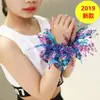 Flor de plástico para mão jardim de infância torcida infantil performance dança flor de pulso esporte pulseira de torcida festa flor de pulso