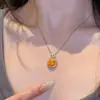 Colar com Pingente de Cubo de Açúcar Âmbar Turquesa para Mulheres Corrente de Clavícula de Verão Joias de Corrente de Pescoço de Luxo Leve de Nicho de Alta Qualidade