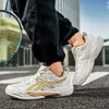 Tênis de badminton profissionais transfronteiriços, tênis de tênis duráveis e antiderrapantes para homens e mulheres, com cabedal em malha respirável e amortecimento absorvente de choque, adequados para tênis de mesa, vôlei e treinamento.
