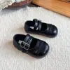 Zapatos Mary Jane de Princesa para Niñas 2026 Primavera y Otoño Nuevos Modernos y Versátiles Planos de Punta Baja Estilo Retro Zapatos Pequeños de Cuero