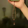 Cordão para Celular de Aventurina Oliva Pulseira de Pulso Universal Feita à Mão para Homens e Mulheres Pingente de Alça Anti-Perda Pingente Antigo