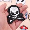 Según bordado capítulo de bordado por computadora tela con bordado de calavera linda pegatinas para ropa logo decorativo estilo punk parche bandera pirata barco