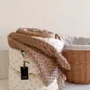 Colcha Acolchada de Algodón Puro Doble Capa de Gasa con Estampado de Frijol Núcleo para Cama Doble Colcha de Primavera/Otoño Colcha para Dormitorio Individual Cuatro Estaciones Engrosada Cálida Lavable a Máquina