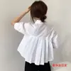 Camisa de verano coreana chic, azul suave y delicada, con cuello, sutil pliegue en la espalda y dobladillo suelto, top de manga corta