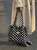 Bolsa de Tela Nueva Colección Primavera-Verano Transfronteriza Estilo Perezoso con Diseño de Puntos, Elegante y Versátil, Bolso de Hombro para Compras, Bolsa Tote